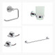 SET DE ACCESORIOS SERIE ROMA, INCLUYE 2 PERCHAS, TOALLERO, PORTAROLLO Y PORTAVASO CROMADO GRIS