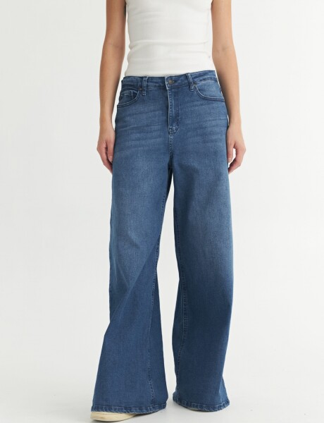 Jean Maia Blue I25