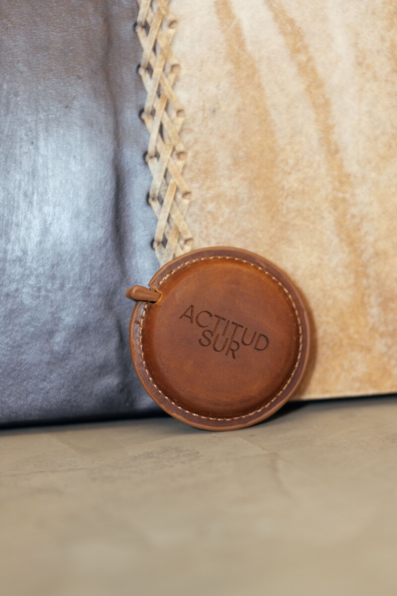 Pleasure Measure Round Camel