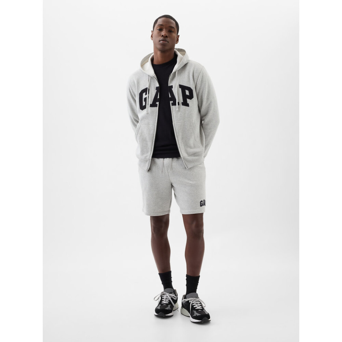 V-HERITAGE LOGO SHORT - B08 