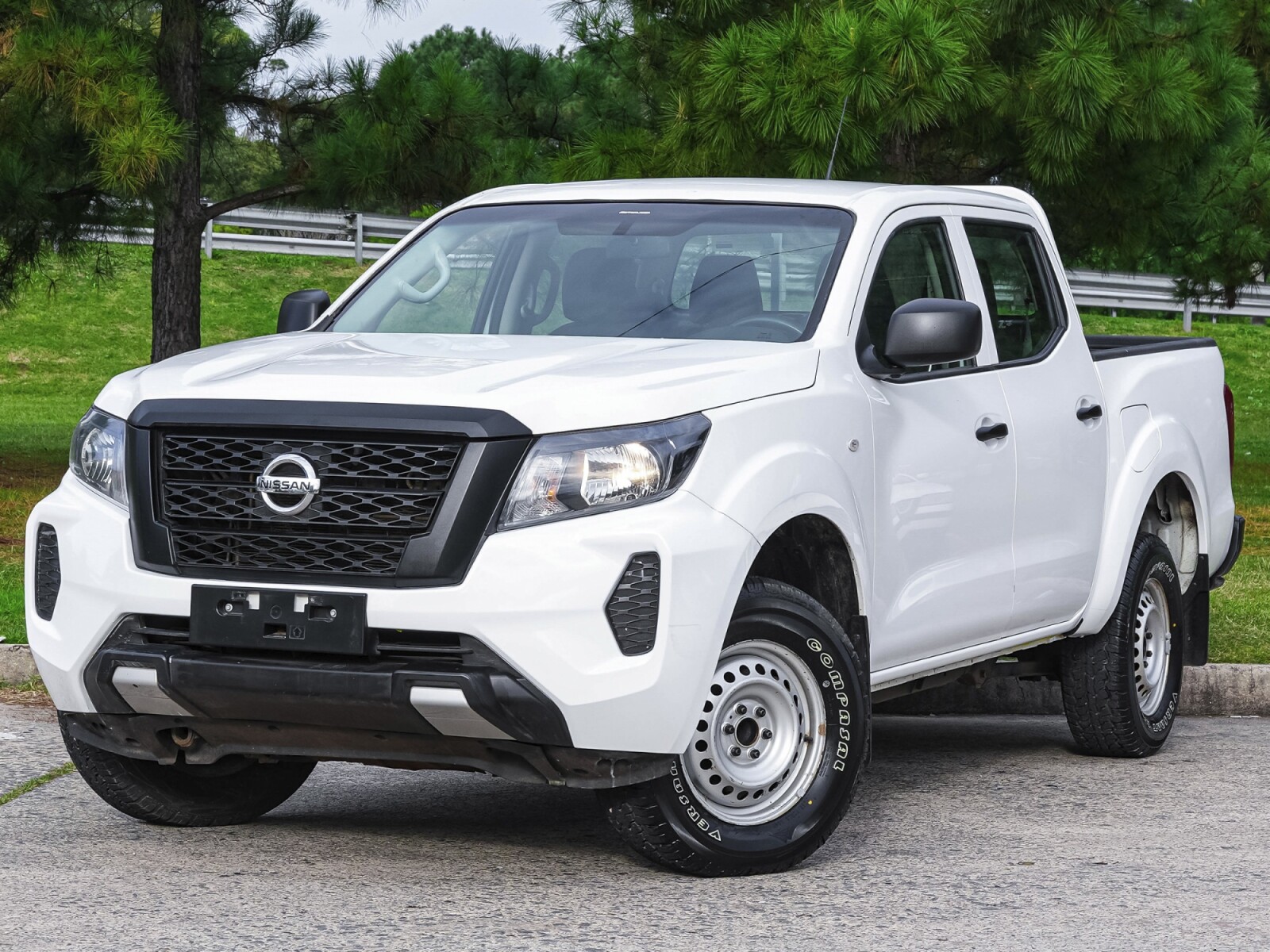Nissan Frontier NP300 2.5 TDI 4x2| Permuta / Financia 