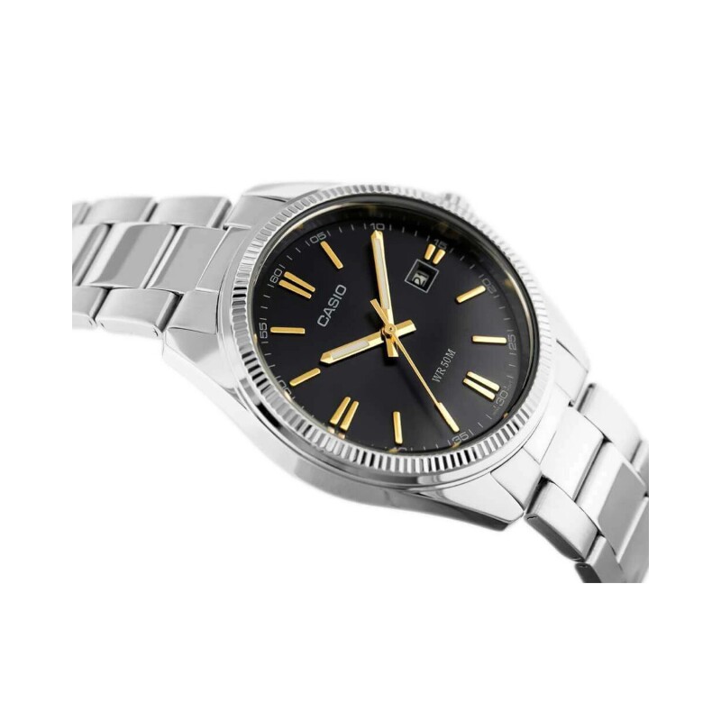 Reloj análogo en acero Casio Negro