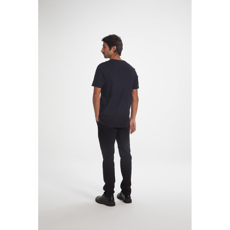 CAMISETA MM MASC PRETO ESCURO