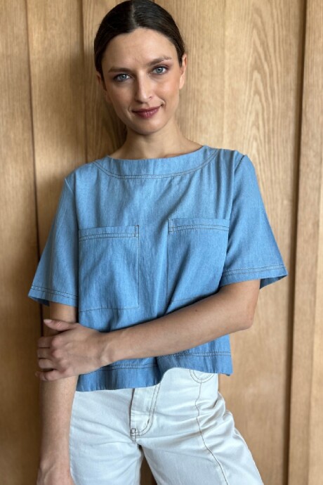 Remera Fresa Denim Celeste