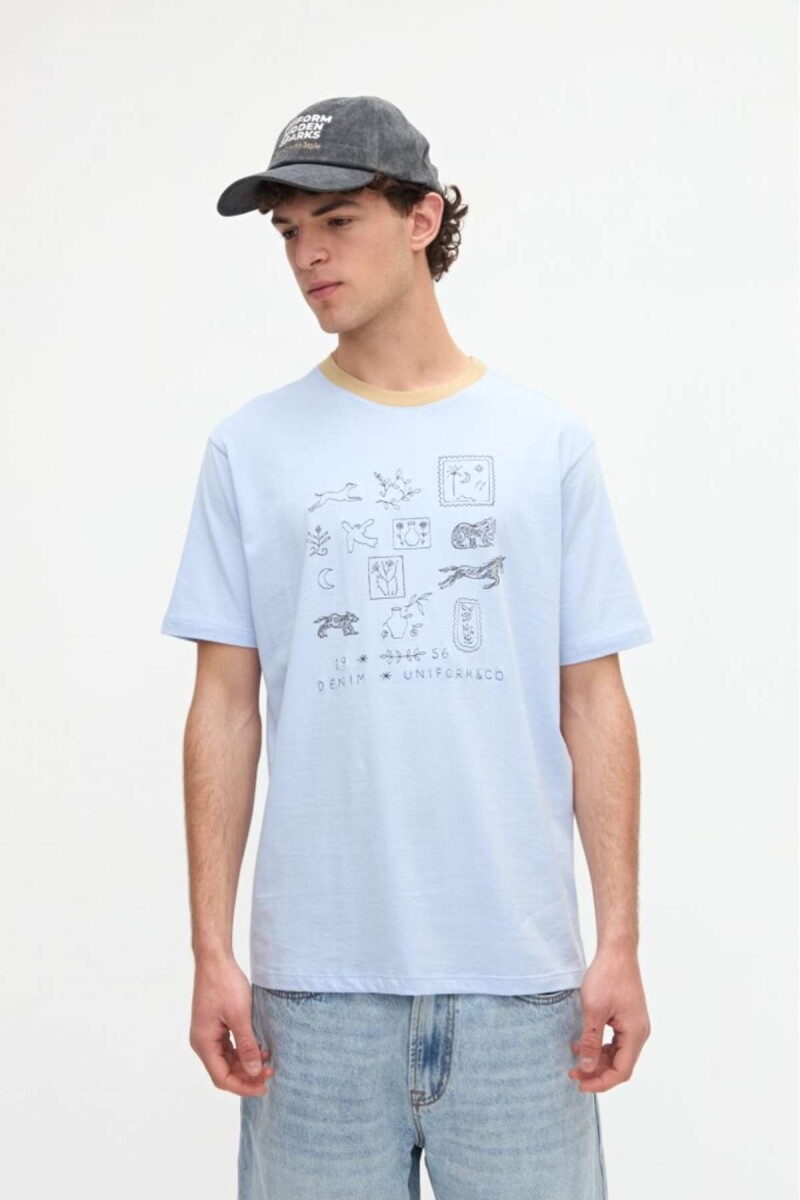 Remera Adkins - Celeste 