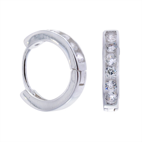 Par de caravanas de plata 925 con circonias. Par de caravanas de plata 925 con circonias.