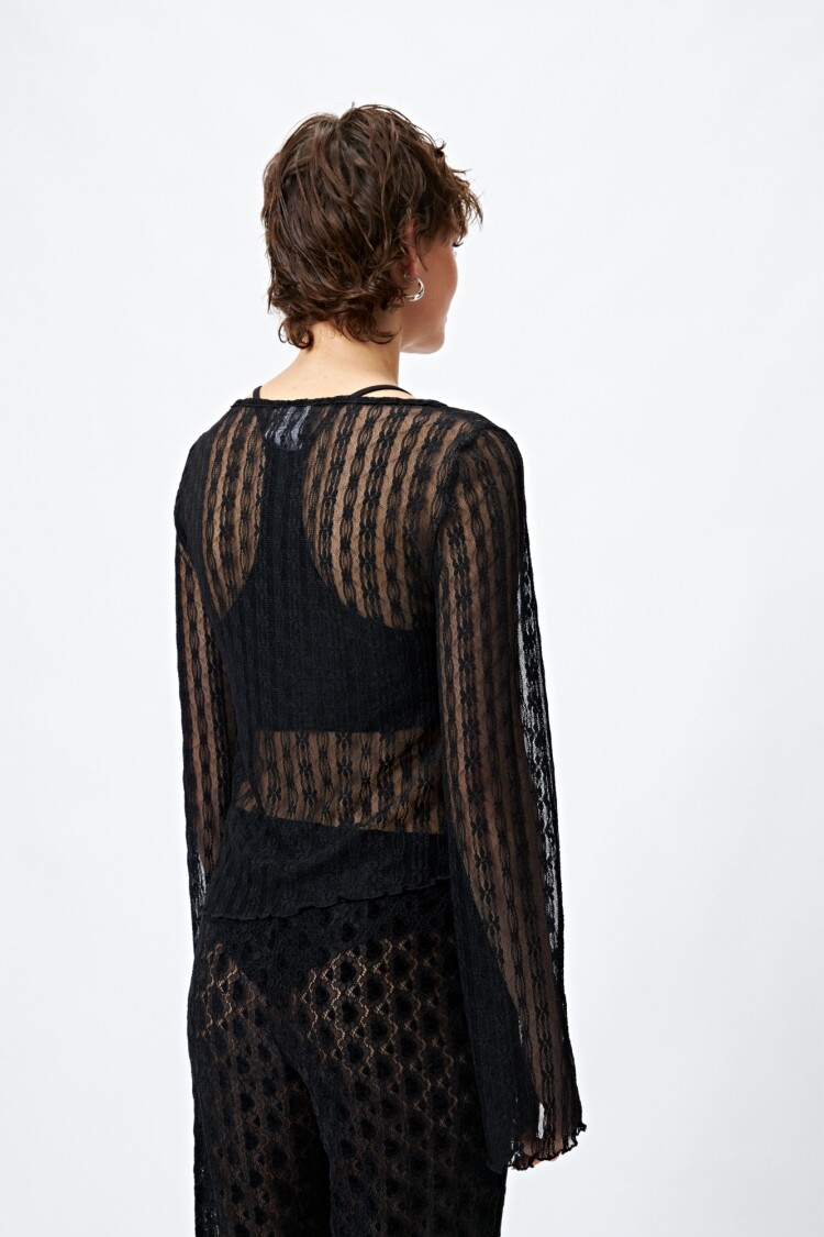 TOP YOKO Negro Florcitas