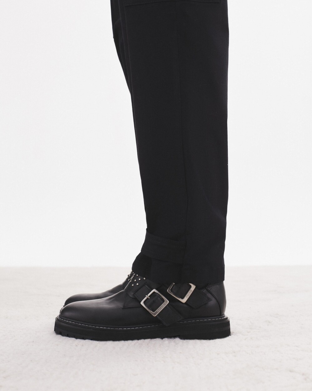 Borcego Smith En Cuero Liso Negro