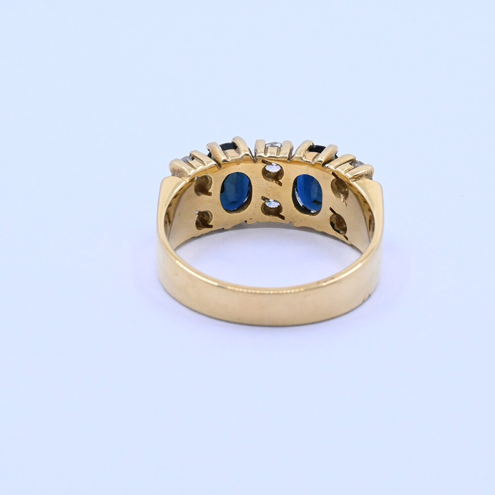 Anillo oro 18K con brillantes y zafiros Anillo oro 18K con brillantes y zafiros