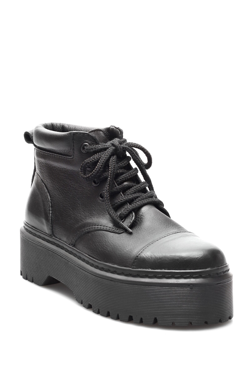 Bota Borcego Corto Plataforma Cuero Negro