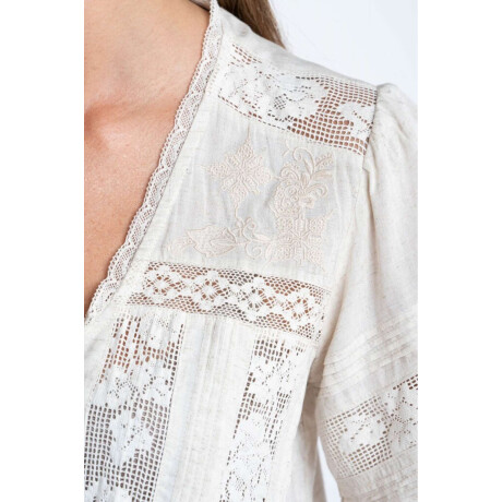 Blusa Encaje Nacar