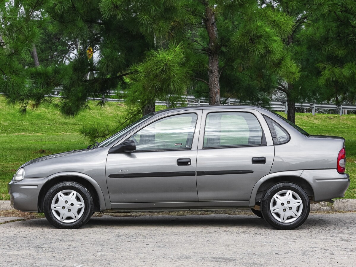 Chevrolet Corsa Super 1.6 AA Dir| Permuta / Financia Chevrolet Corsa Super 1.6 AA Dir| Permuta / Financia