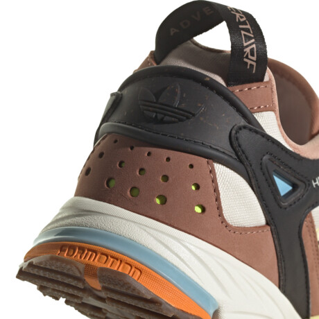 Championes adidas Hyperturf Adventure Clay Strata