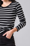 REMERA VALERIA NEGRO Y CRUDO