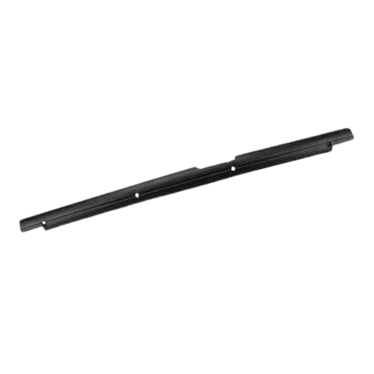 MOLDURA DE PISADERA PUERTA DELANTERA IZQUIERDA 