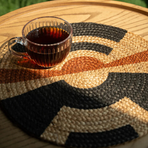 Individual redondo de yute colorido Individual redondo de yute colorido