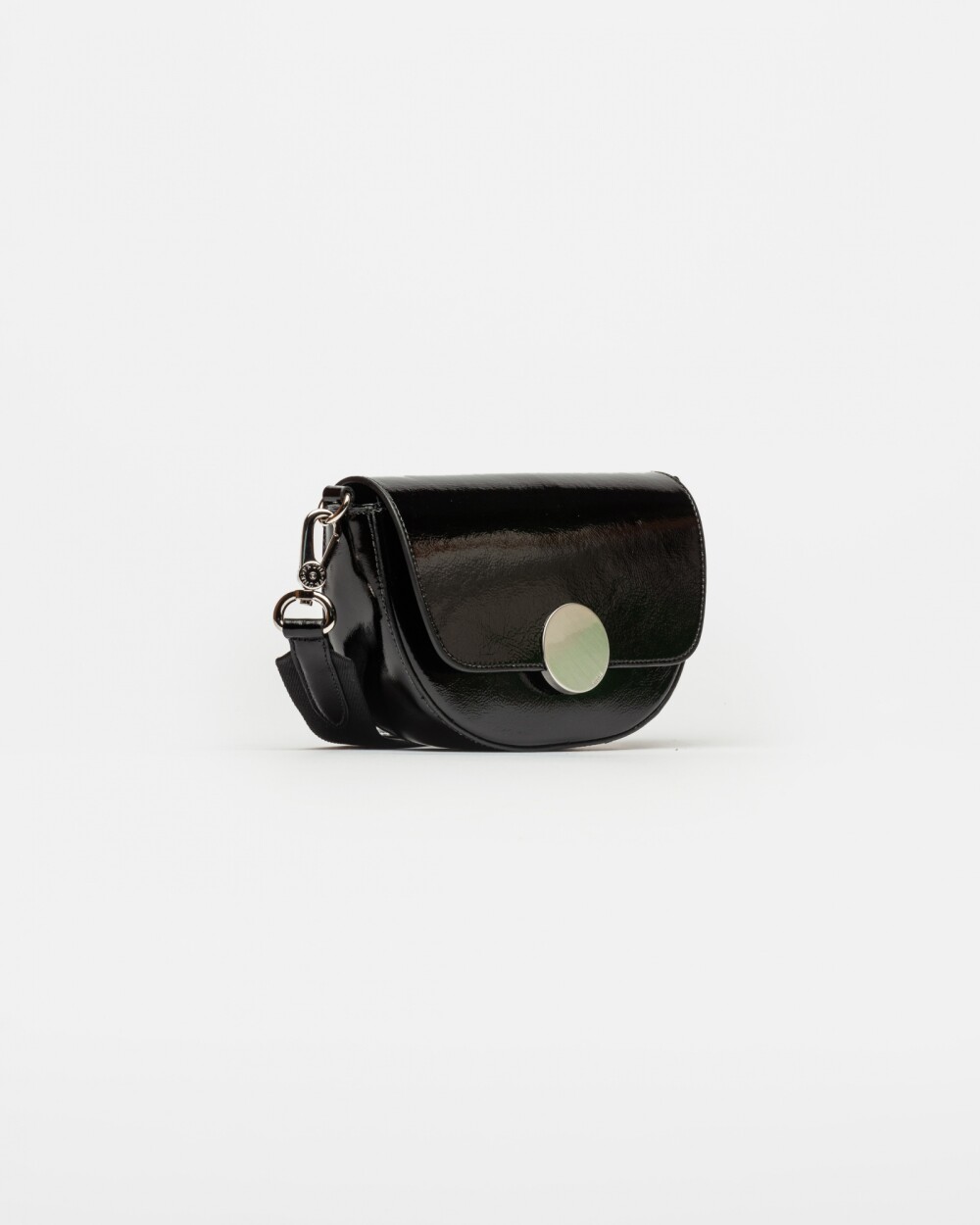 Mini Bag The Circle En Cuero Charol Arrugado Negro