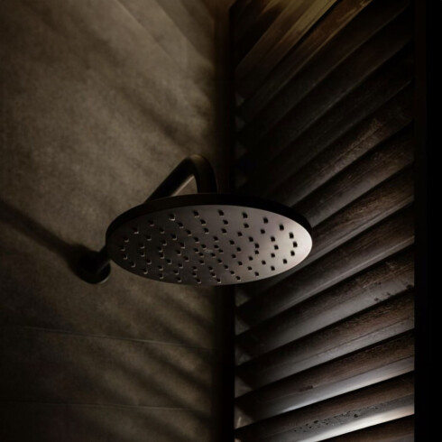 Roseta y brazo redonda Articulada 20Cm Negro Mate 000