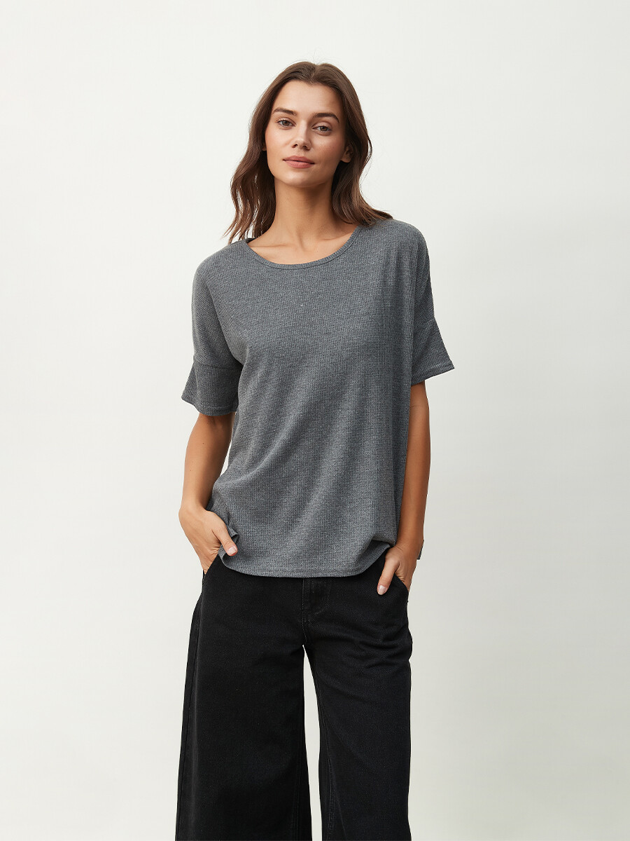 REMERA MENORCA - GRIS OSCURO 