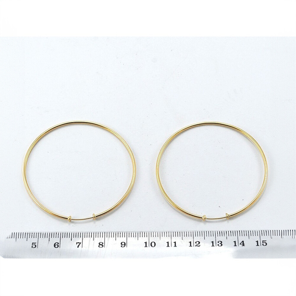 Aros En Oro 18 K , 5 Cms De Diametro Aros En Oro 18 K , 5 Cms De Diametro