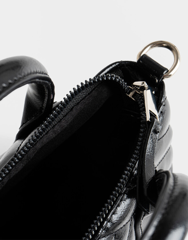 City Puffy Cartera City Efecto Craquelada - Negro