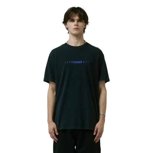 Remera Former Envision - Negro Remera Former Envision - Negro