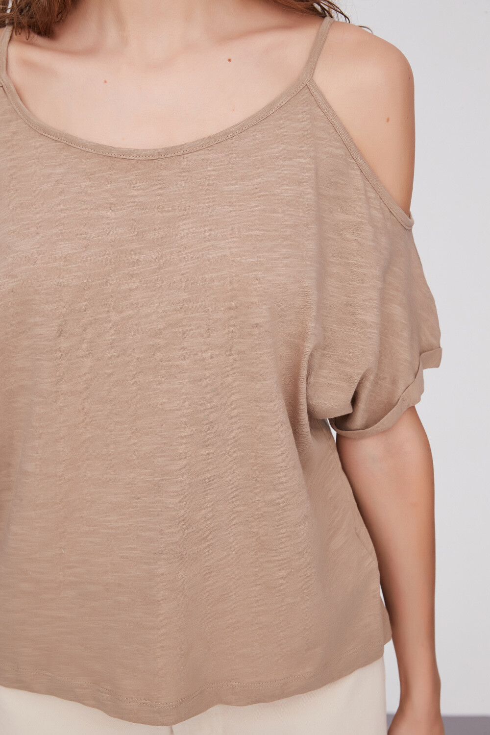 Remera Argosa Beige Oscuro