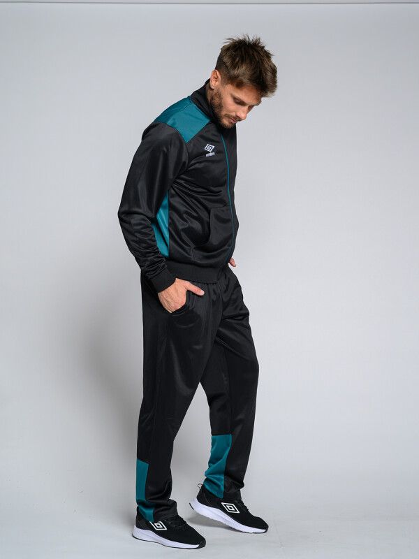 Equipo Hitch Umbro Hombre 02o