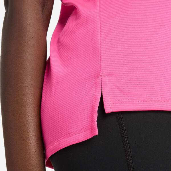 Remera New Balance Short Sleeve Rosa
