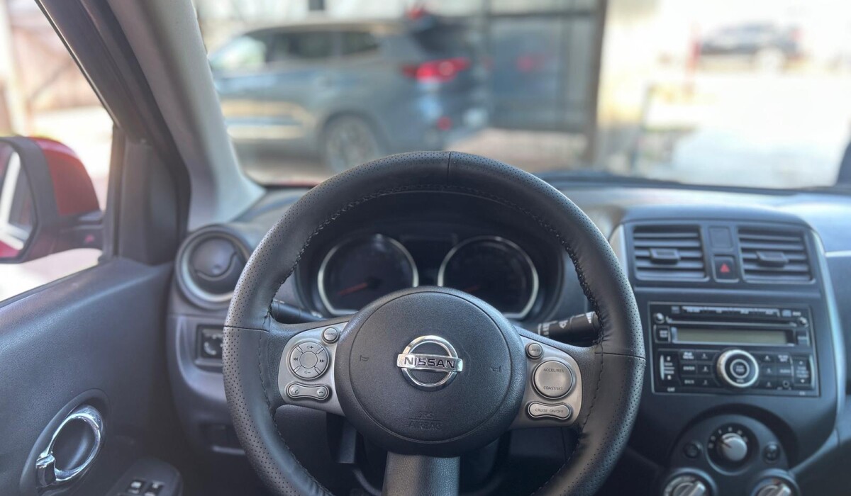 Nissan Versa Advance - 2013 Nissan Versa Advance - 2013