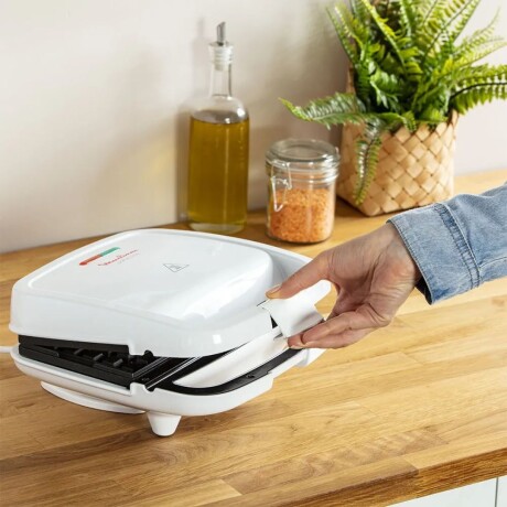 Wafflera Blanca Moulinex Waffle Time | 700w | Color Blanco. Wafflera Blanca Moulinex Waffle Time | 700w | Color Blanco.