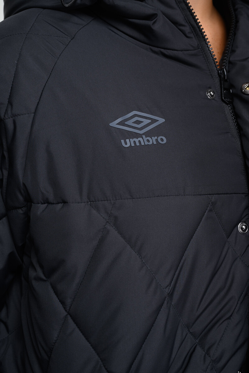 Campera puffy umbro capitoneada larga con capucha Negro