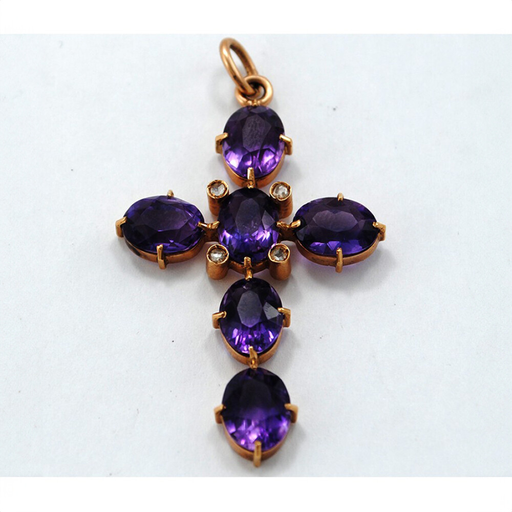 Cruz Oro 18K Con Amatistas Y Diamantes Cruz Oro 18K Con Amatistas Y Diamantes