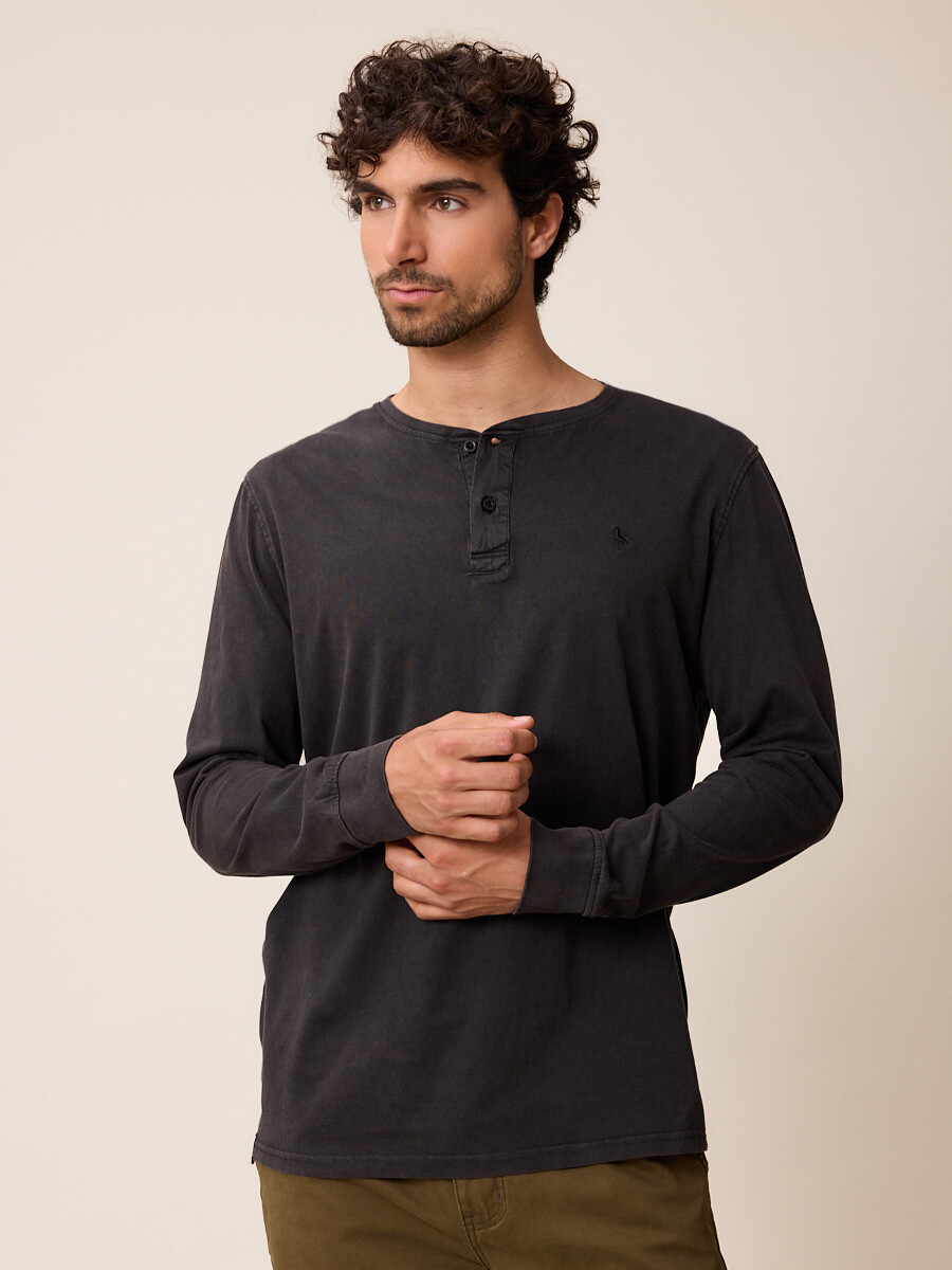 T-SHIRT M/L UCAY POLANCO - Negro 