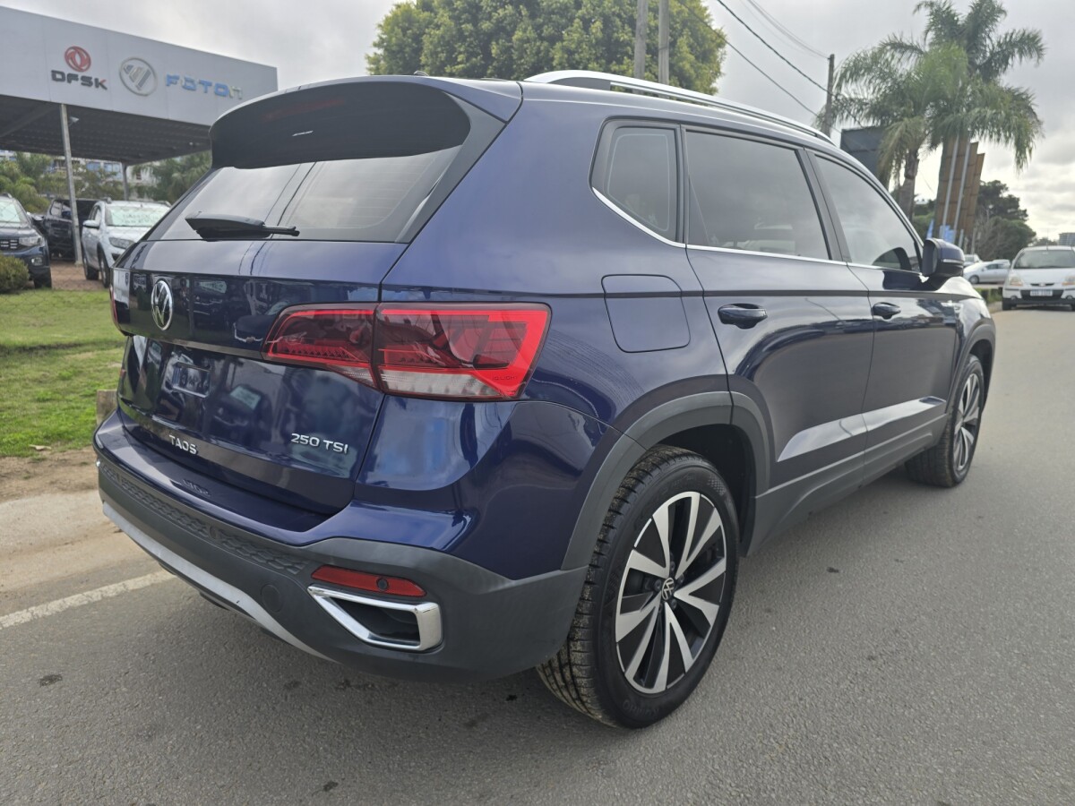 Volkswagen Taos Highline 1.4T| Permuta / Financia Volkswagen Taos Highline 1.4T| Permuta / Financia