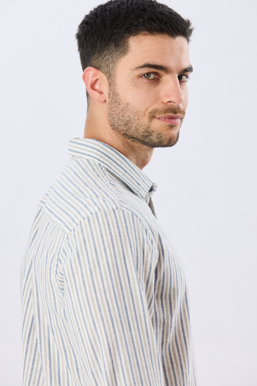 CAMISA RAYADA DE LINO Verde
