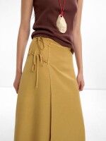 Falda Midi Con Cruce 100% Lyocell mostaza
