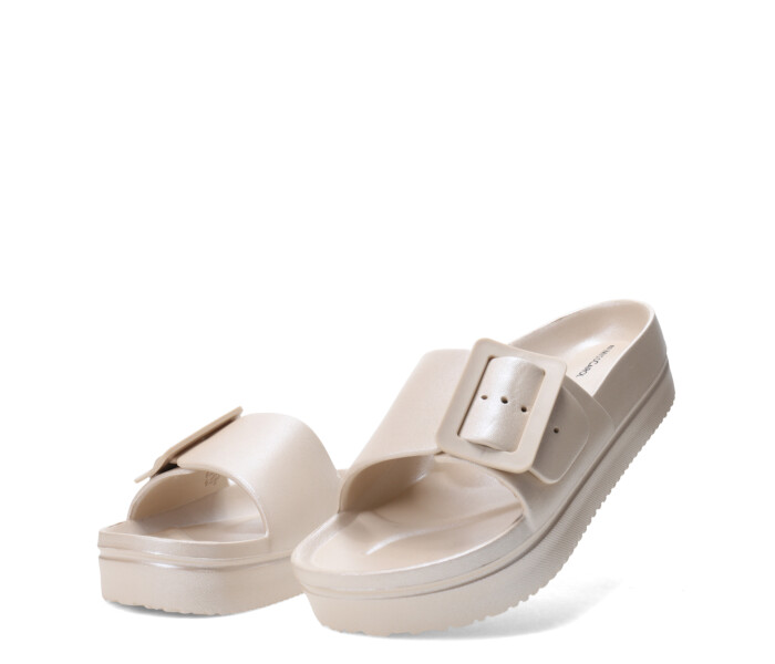 Sandalias MissCarol Erni Con Hebillas Femenino Blanco Perla