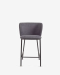 Taburete Ciselia de chenilla gris oscuro y patas de acero con acabado negro altura 65 cm
