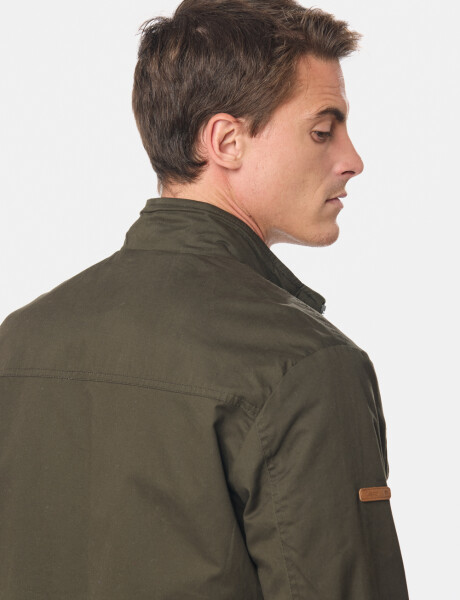 CAMPERA CASUAL DE GABARDINA Verde