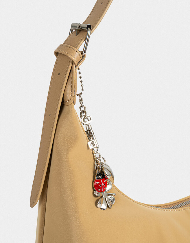 Saca Cartera Saca Con Charm - Marron Beige