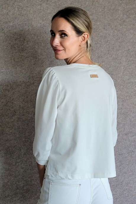 Remera Rose Crudo pespunte al tono