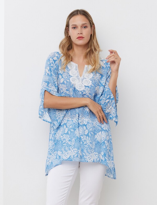 Blusa Aplique Crochet AZUL/BLANCO