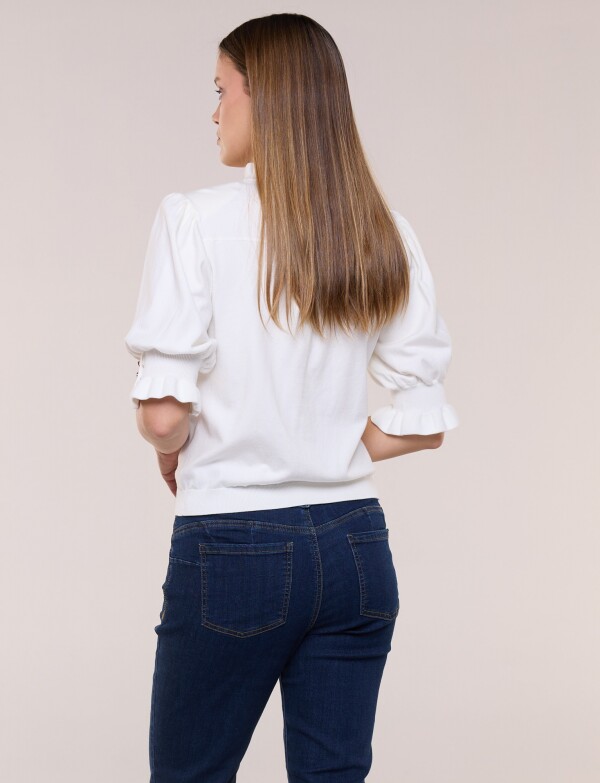 Buzo Cuello Alto Con Volado Y Botones BLANCO