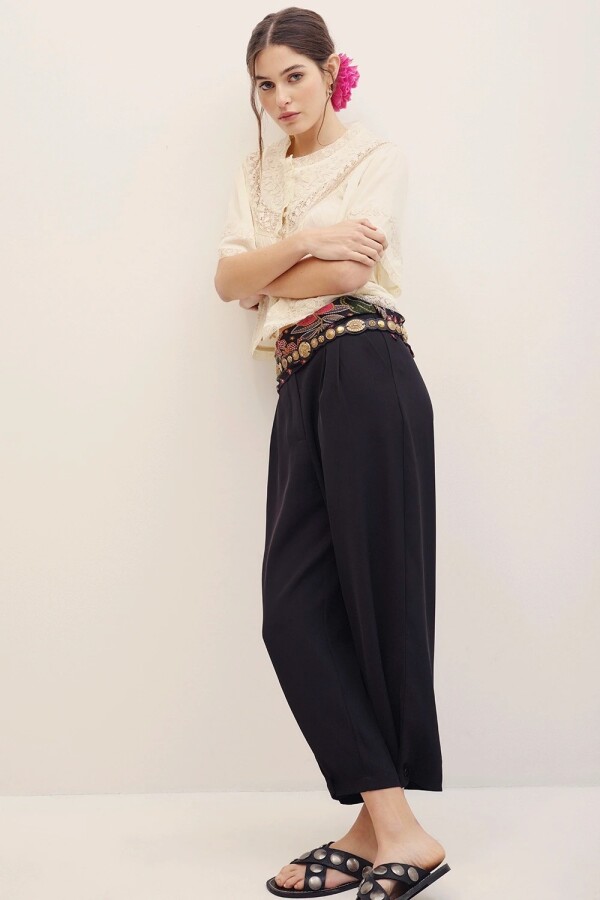 PANTALON AKARI Negro