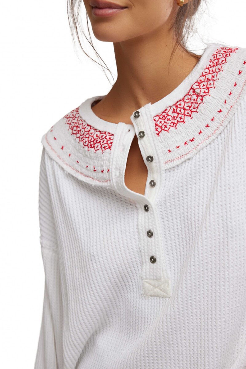HOLLY HENLEY Marfil