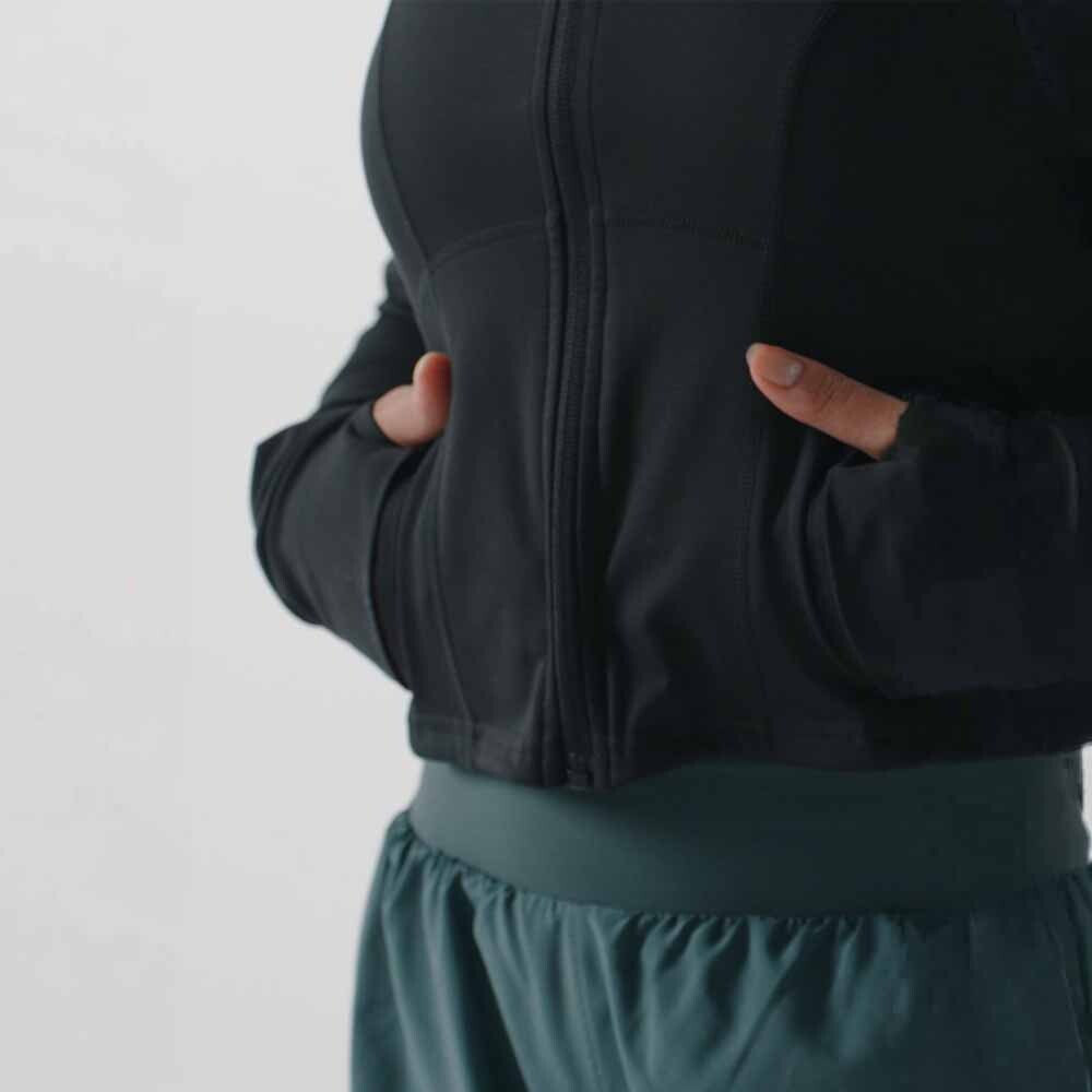 Casaca Perfect Storm Cropped Train Jacket Mujer Black