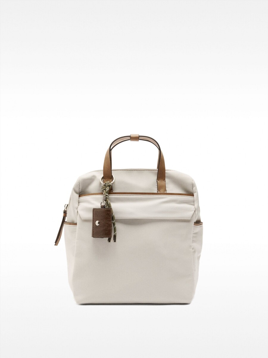 Mochila De Nylon Con Colgante crudo