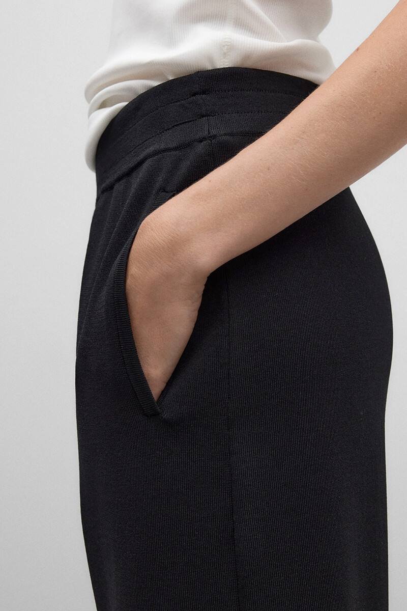 PANTALÓN BANANA Negro