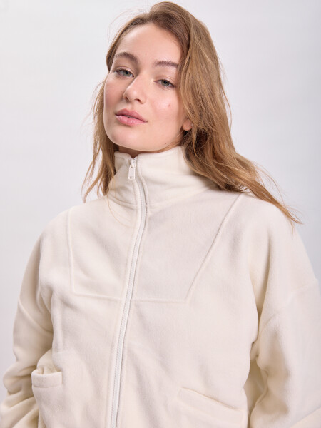 Campera polar Crudo